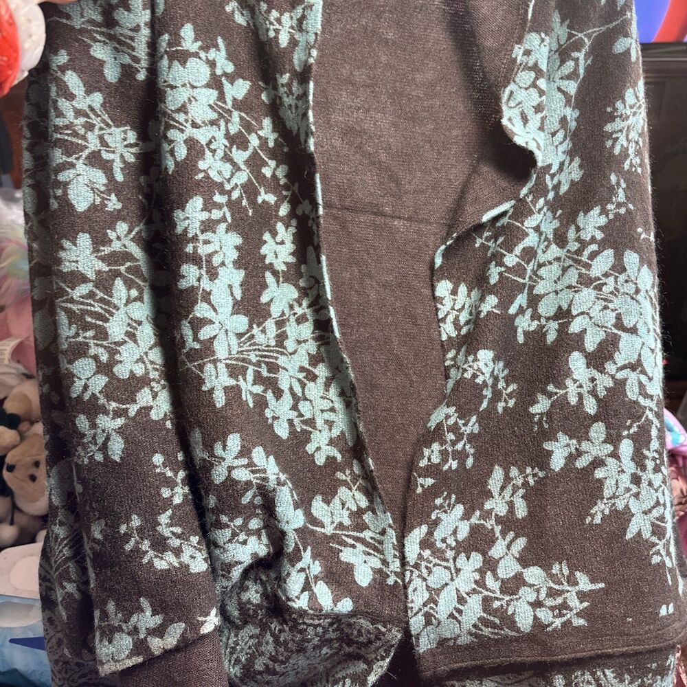 213 By Michelle Kim Sweater One Size